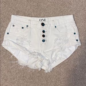 One Teaspoon Bandits White Jean Shorts Size 26
